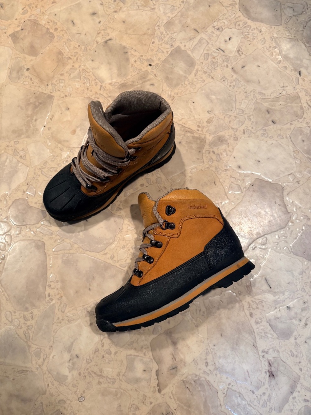 Timberland Euro Hiker Shell Toe Wheat Black Sz 2.5Youth